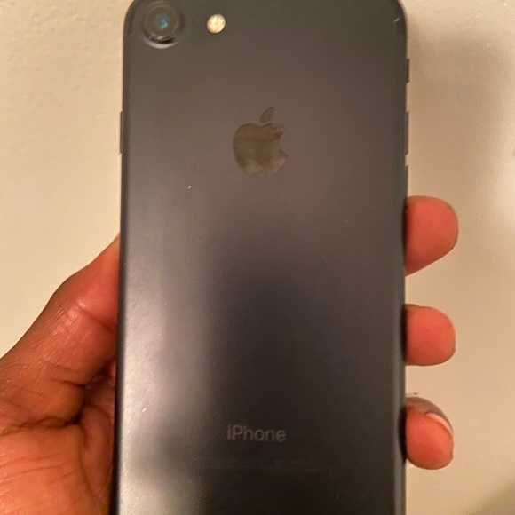 iPhone 7 Black - Picture 4 of 7
